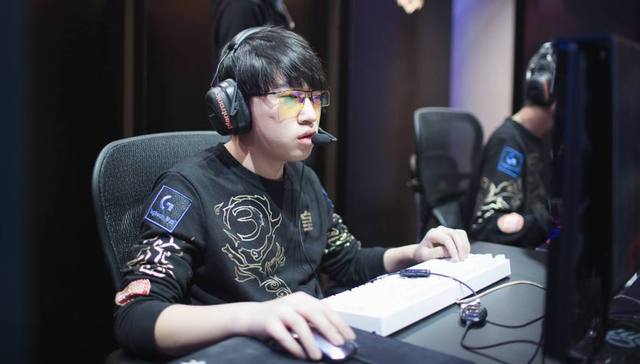 优秀球员与 优秀球员与